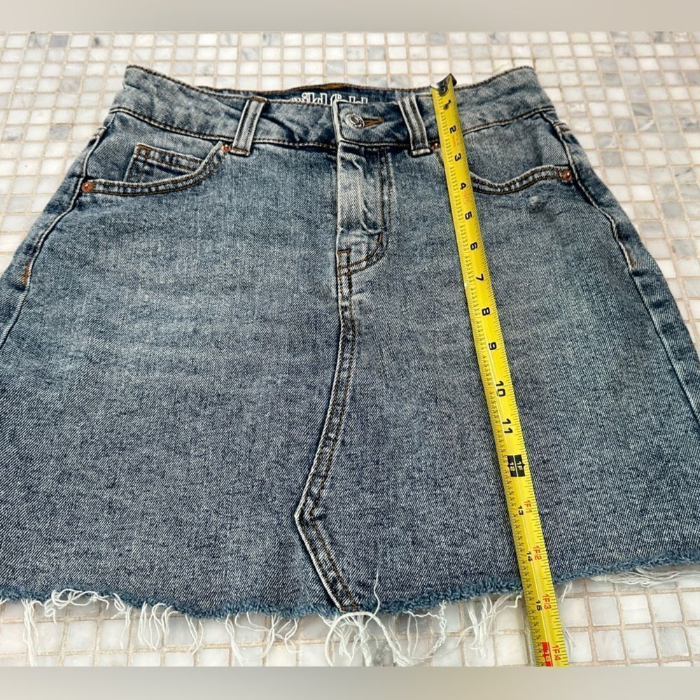 Wild Fable Crooked Detailing Denim Jean Skirt with Frayed Hem - Picture 8 of 9